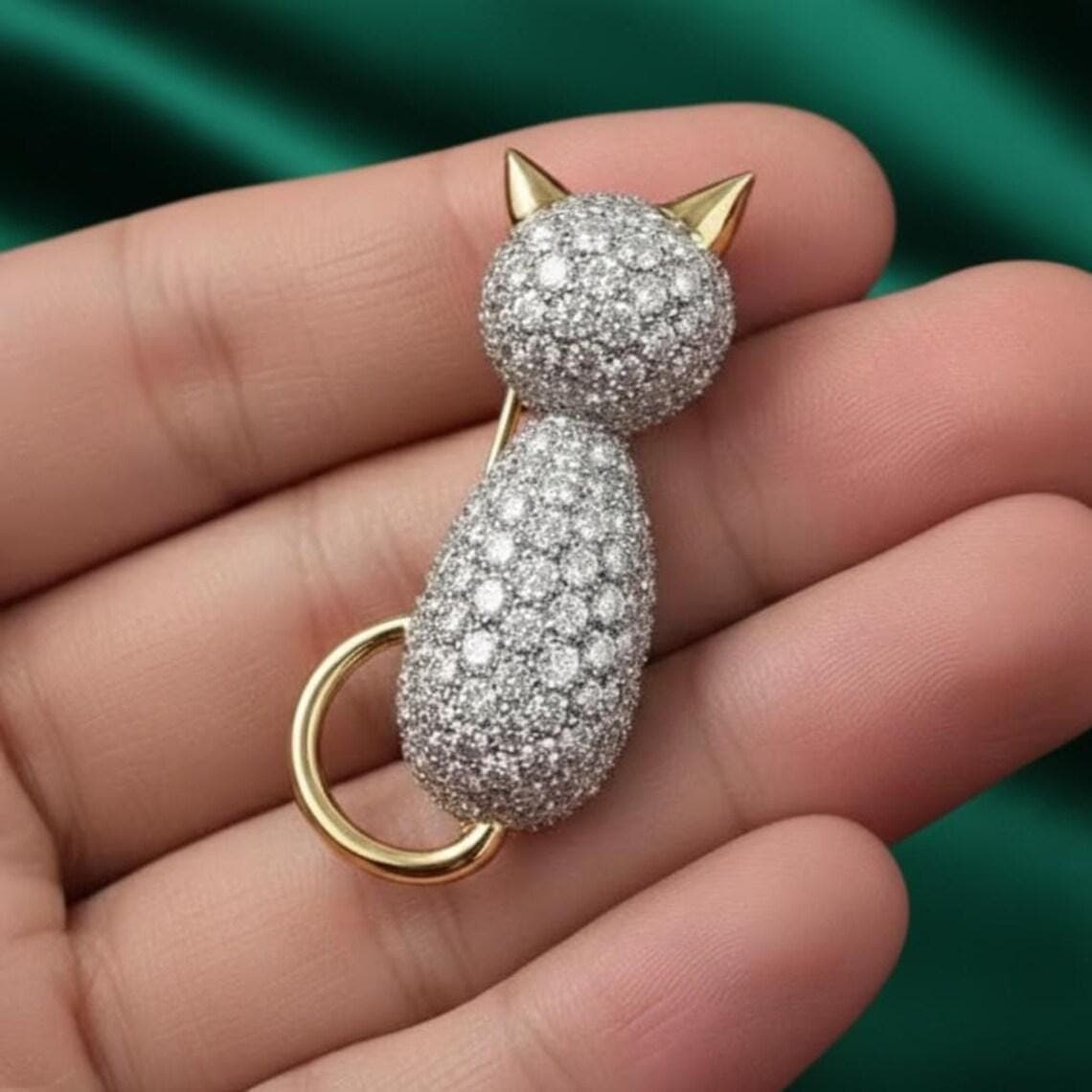 Moissanite Cat Brooch — View 3