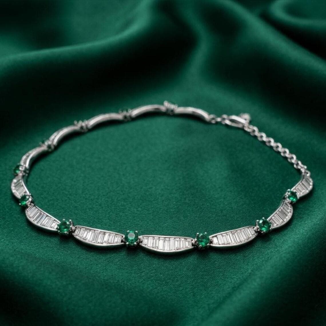 Women's Emerald Green Choker Necklace — View 3
