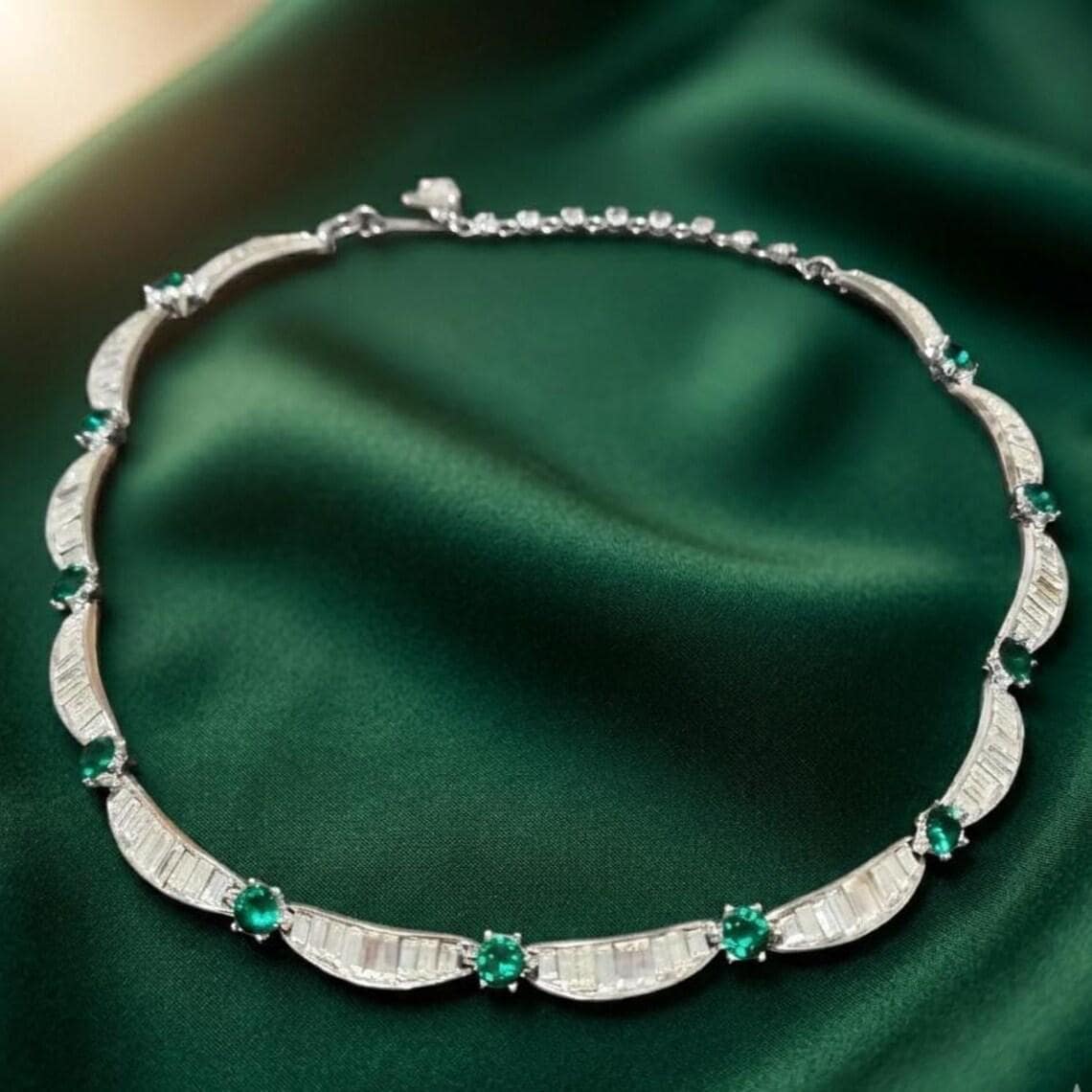Women's Emerald Green Choker Necklace — View 2