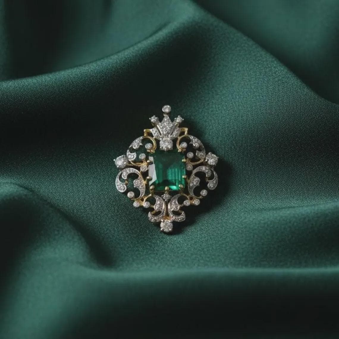 Emerald Diamond Brooch — View 4