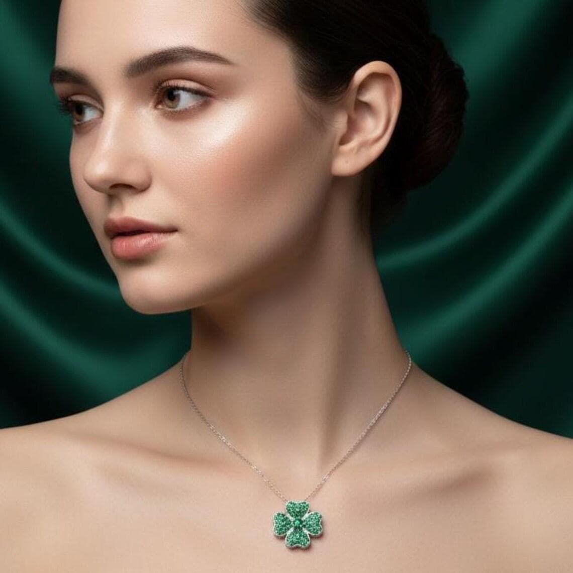 Emerald Clover Pendant Necklace — View 3