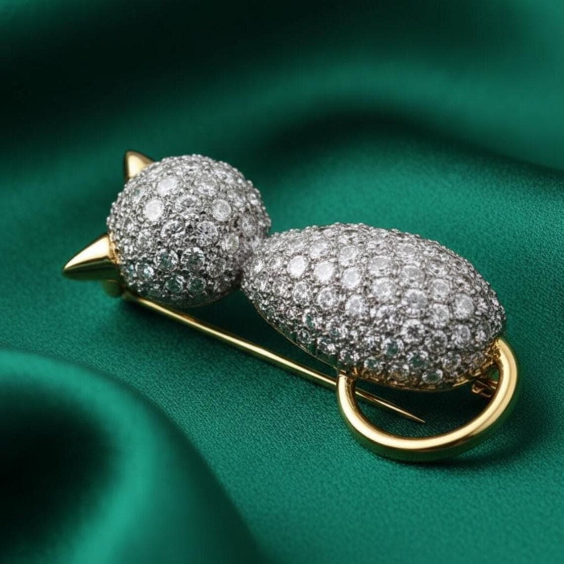 Moissanite Cat Brooch — View 4