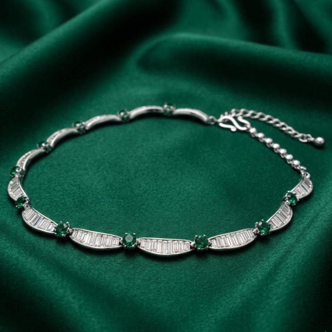 Women's Emerald Green Choker Necklace — View 4